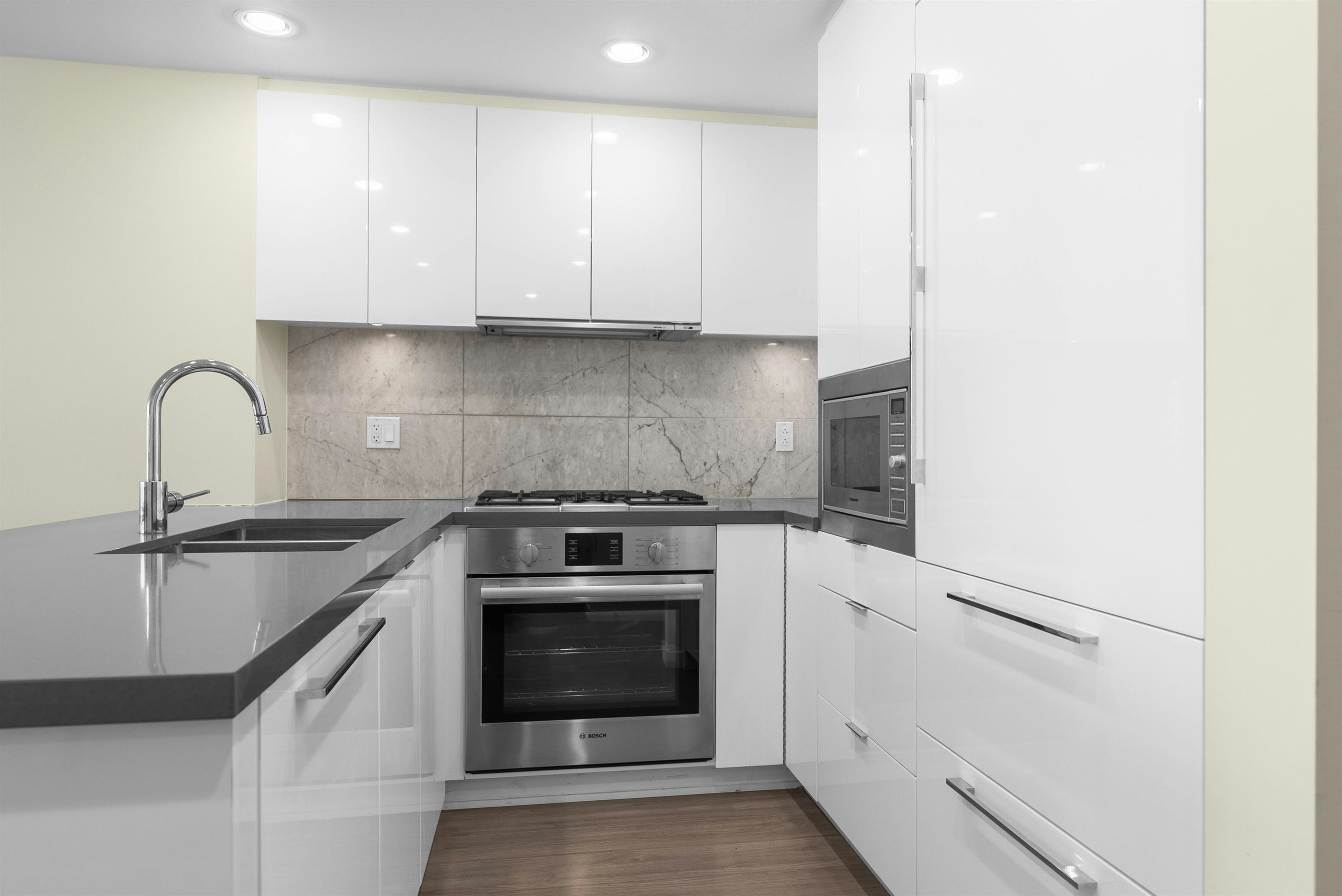 712-7338 Gollner Avenue, Richmond, BC, V6Y 0H8 - 9