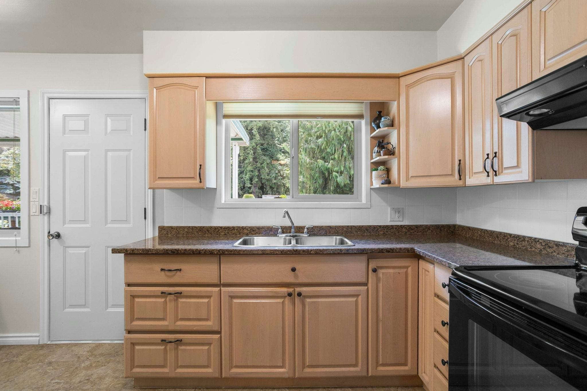 33268 Swansea Avenue, Abbotsford, BC, V2S 1M9 - 12
