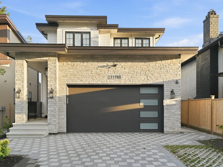 11768 92 Avenue, Delta, BC, V4C 3L4