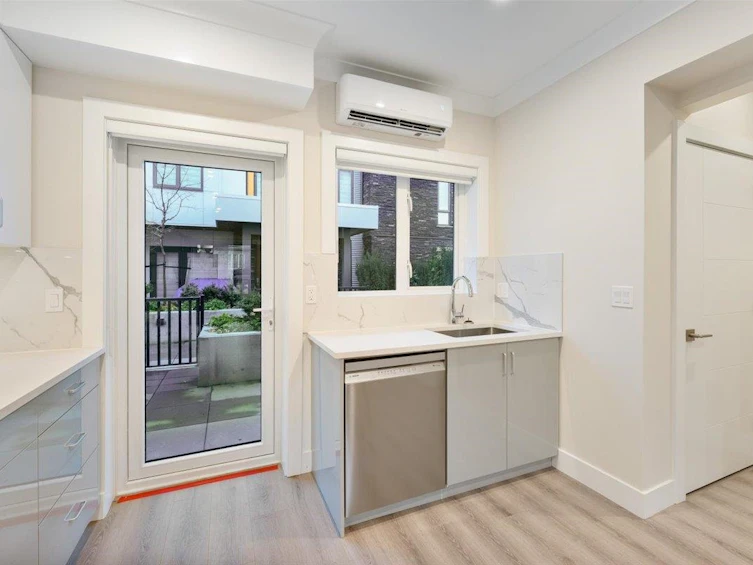 8303 French Street, Vancouver, BC, V6P 4W3 - 11