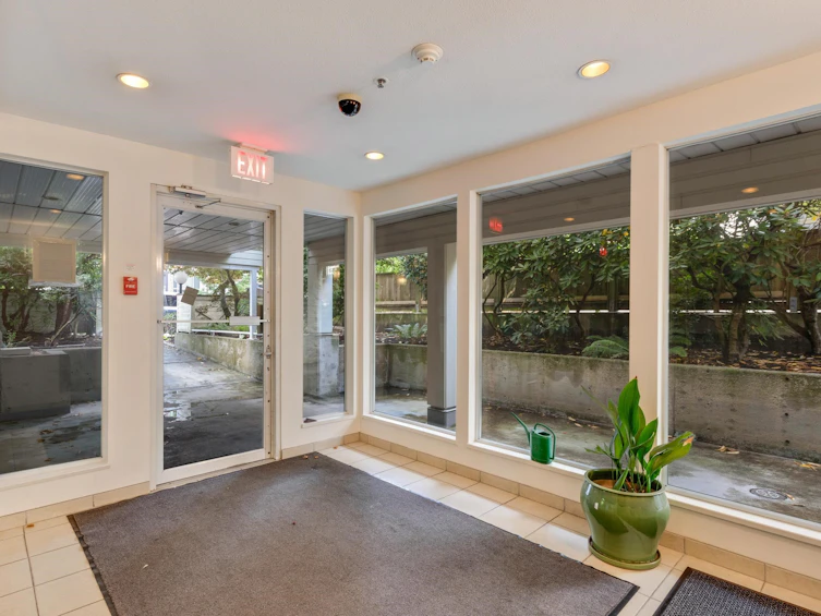 101-3270 W 4th Avenue, Vancouver, BC, V6K 1R9 - 4