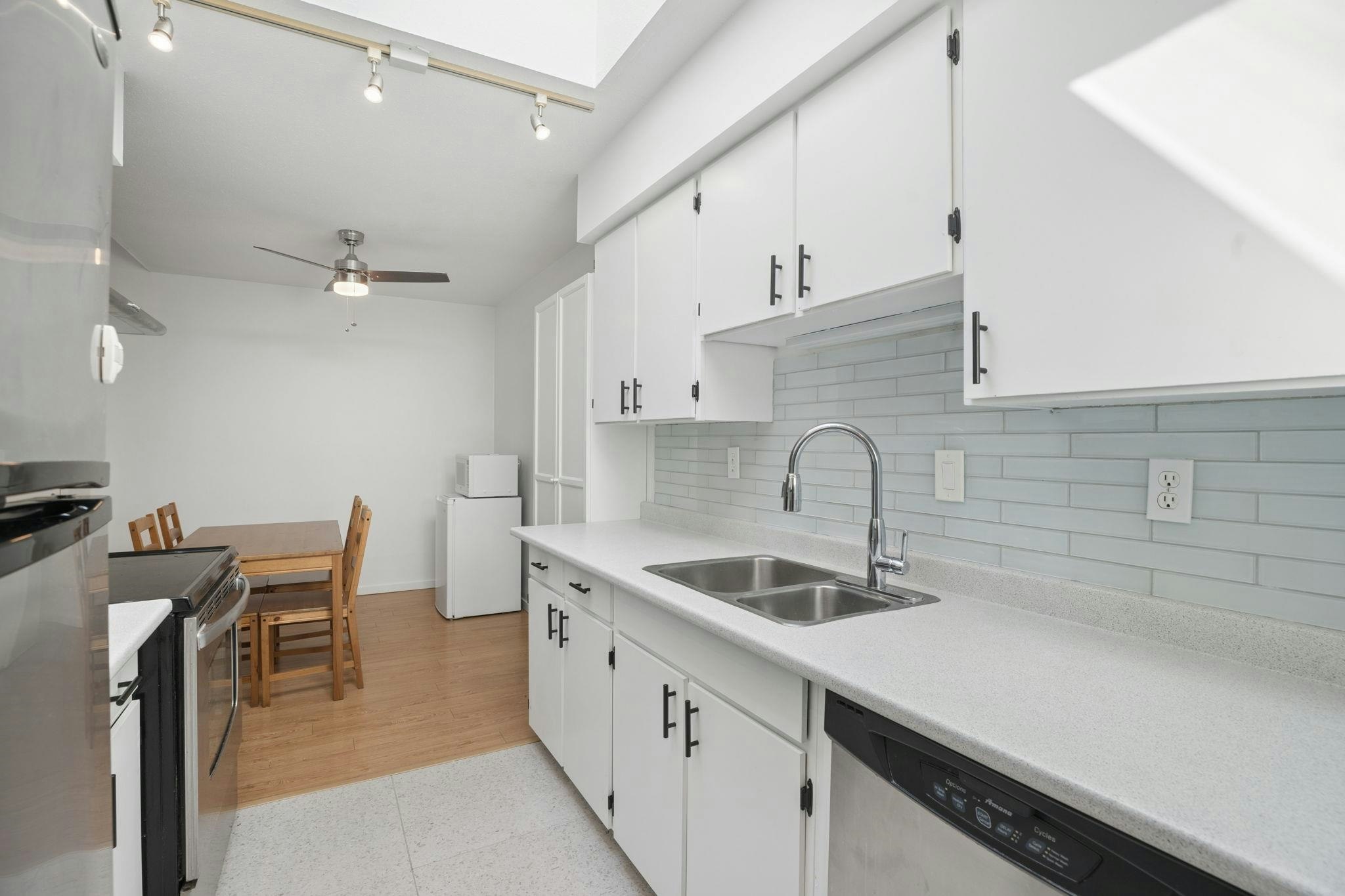 303-230 Mowat Street, New Westminster, BC, V3M 4B2 - 18