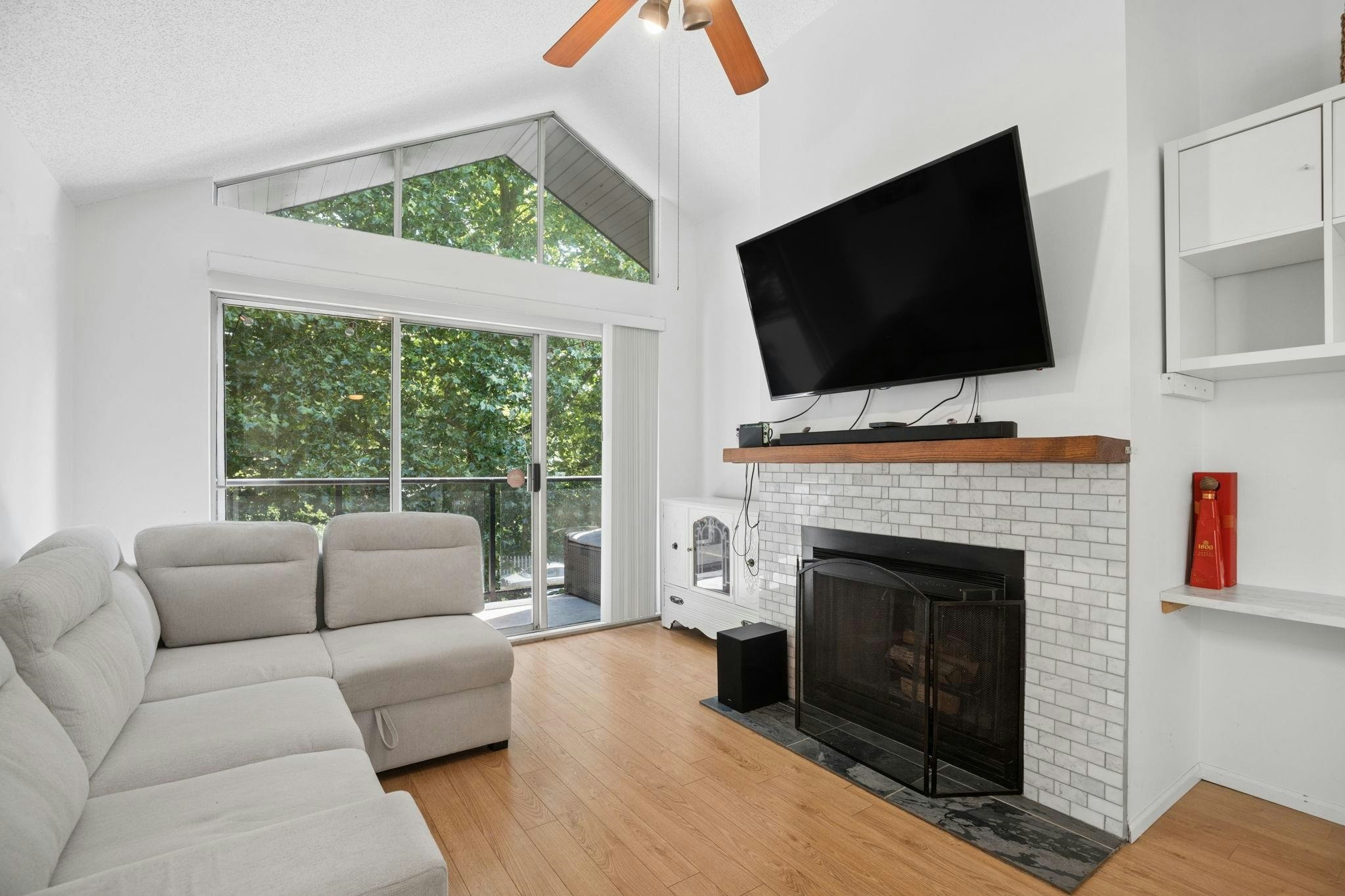 303-230 Mowat Street, New Westminster, BC, V3M 4B2 - 6