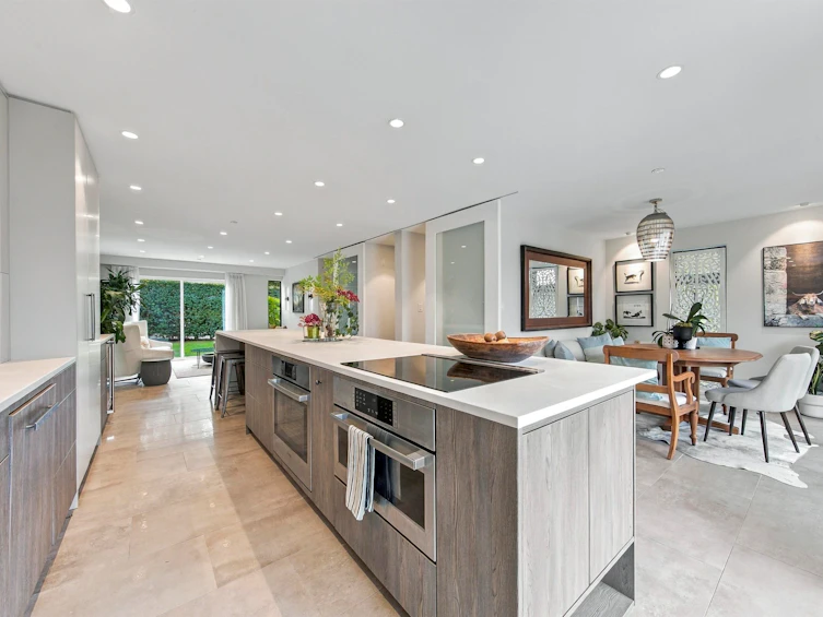 2505 Adanac Street, Vancouver, BC, V5K 2M6 - 4