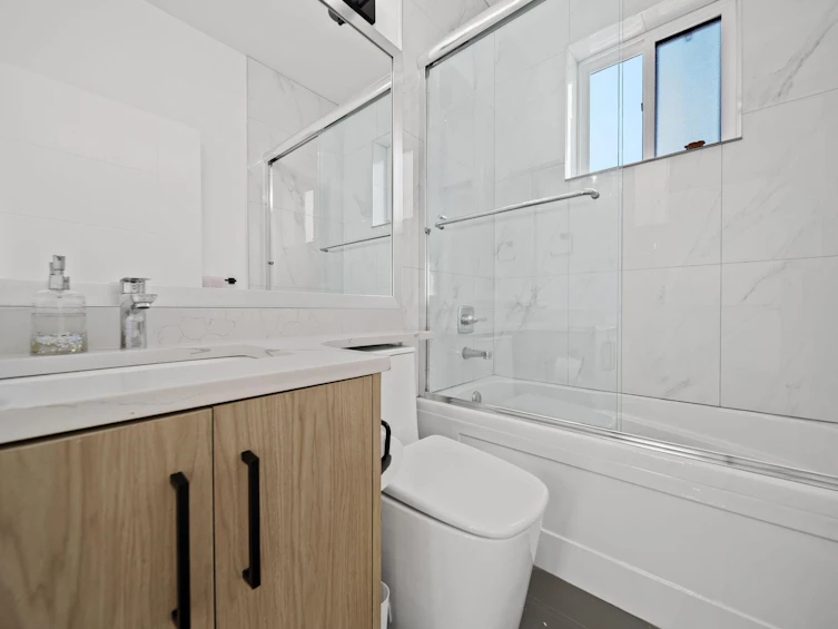 1131 E 23rd Avenue, Vancouver, BC, V5V 1Y8 - 16