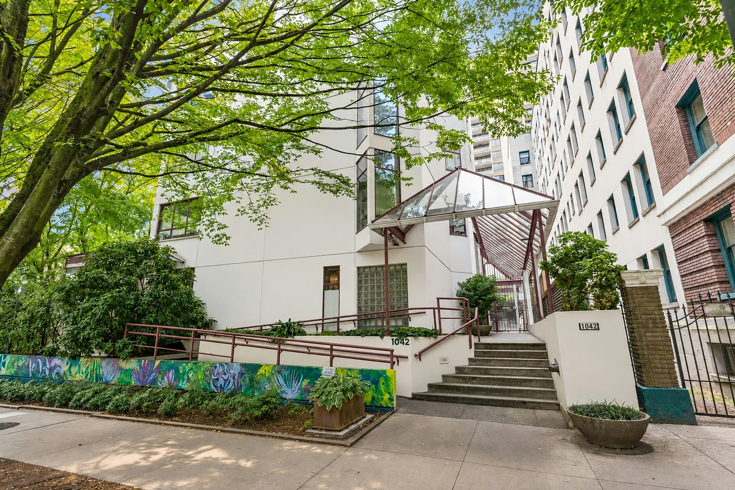 602-1042 Nelson Street, Vancouver, BC, V6E 1H8