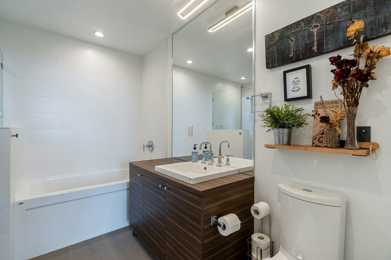 401-9150 University High Street, Burnaby, BC, V5A 0C5 - 32