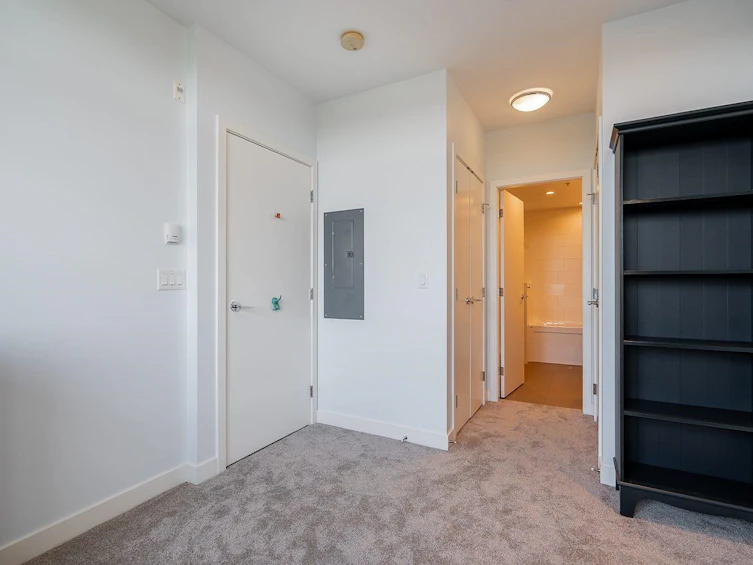 401-9150 University High Street, Burnaby, BC, V5A 0C5 - 31