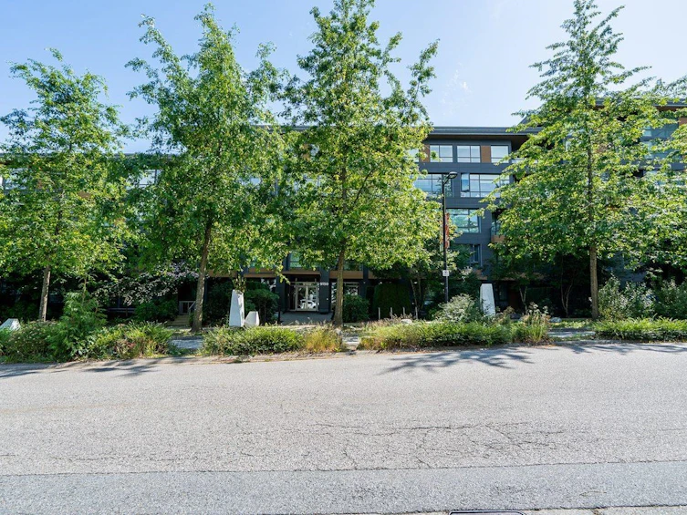 401-9150 University High Street, Burnaby, BC, V5A 0C5 - 39