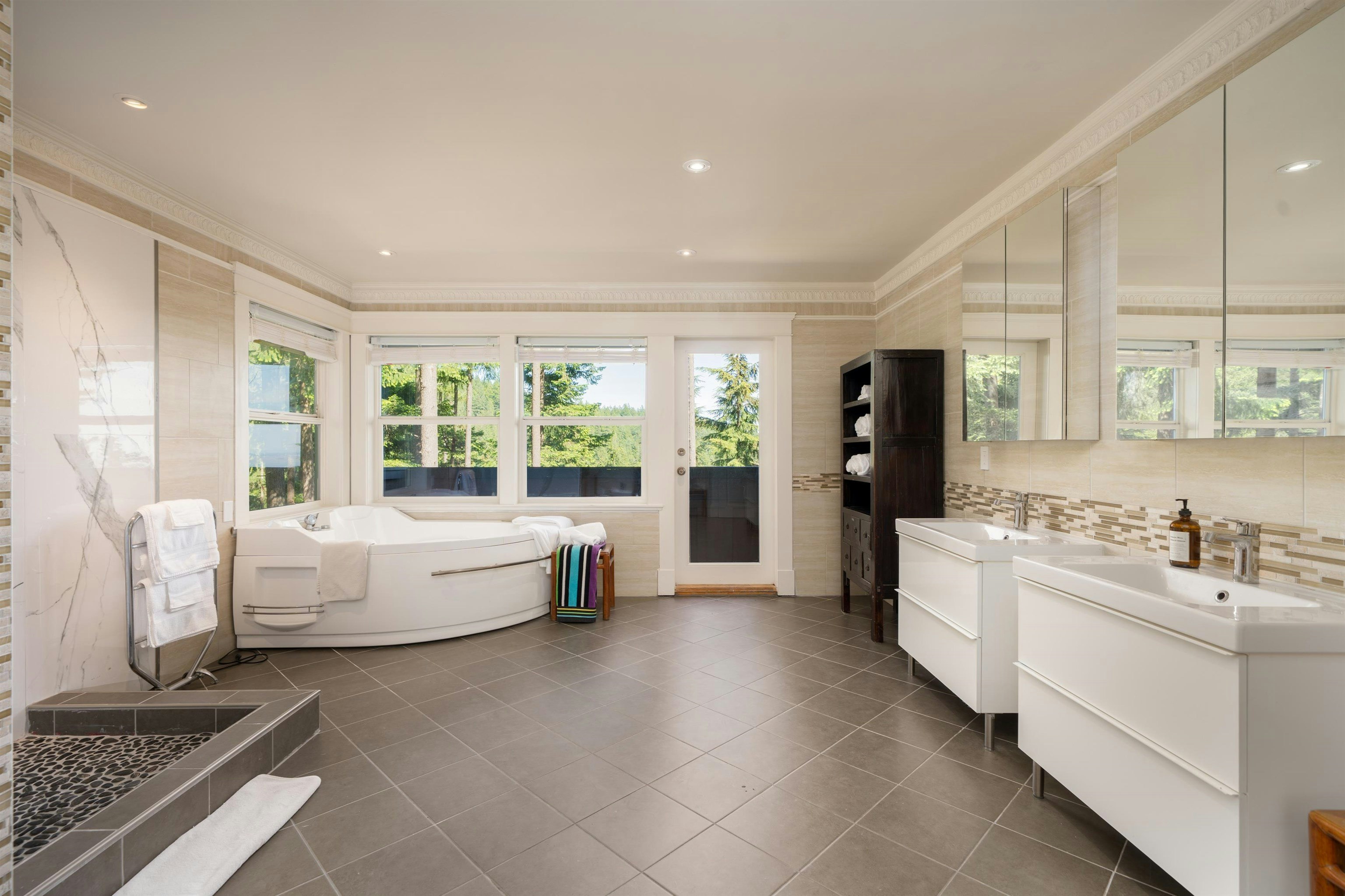 350 Salal Road, Bowen Island, BC, V0N 1G2 - 17