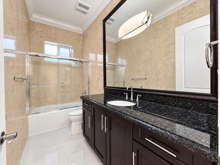 6830 Vivian Street, Vancouver, BC, V5S 2T6 - 7