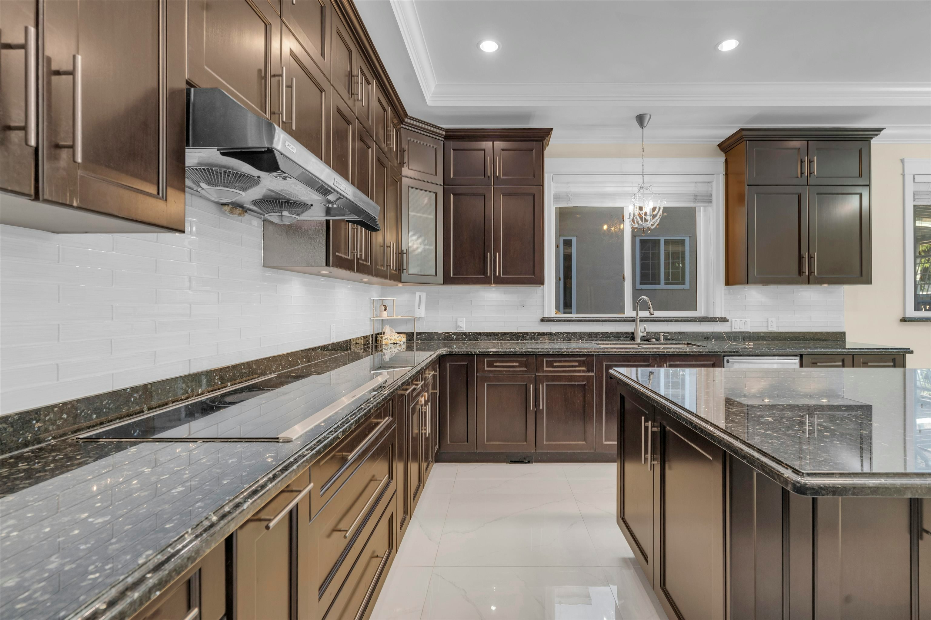 6830 Vivian Street, Vancouver, BC, V5S 2T6 - 13