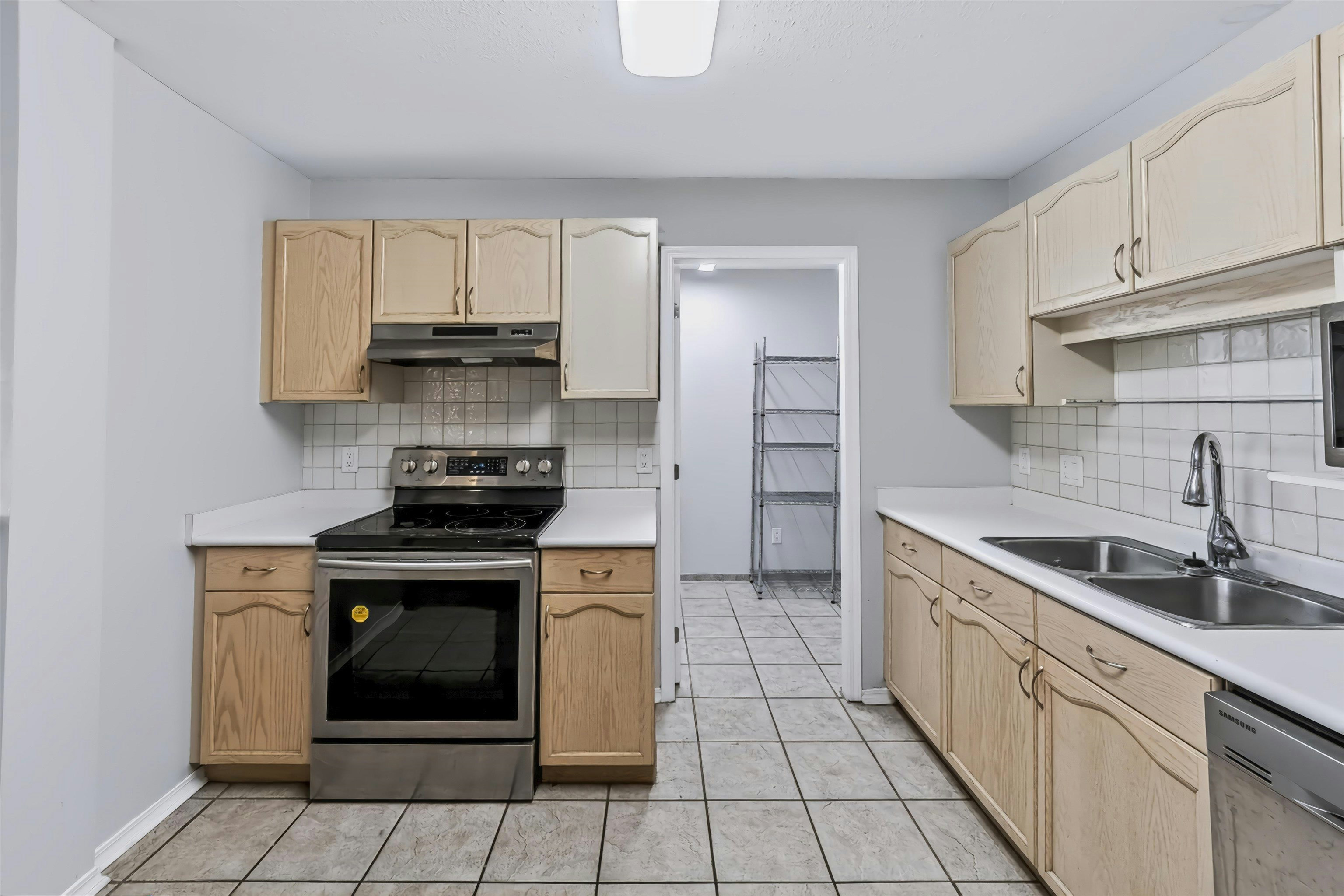 221-33175 Old Yale Road, Abbotsford, BC, V2S 2J4 - 12