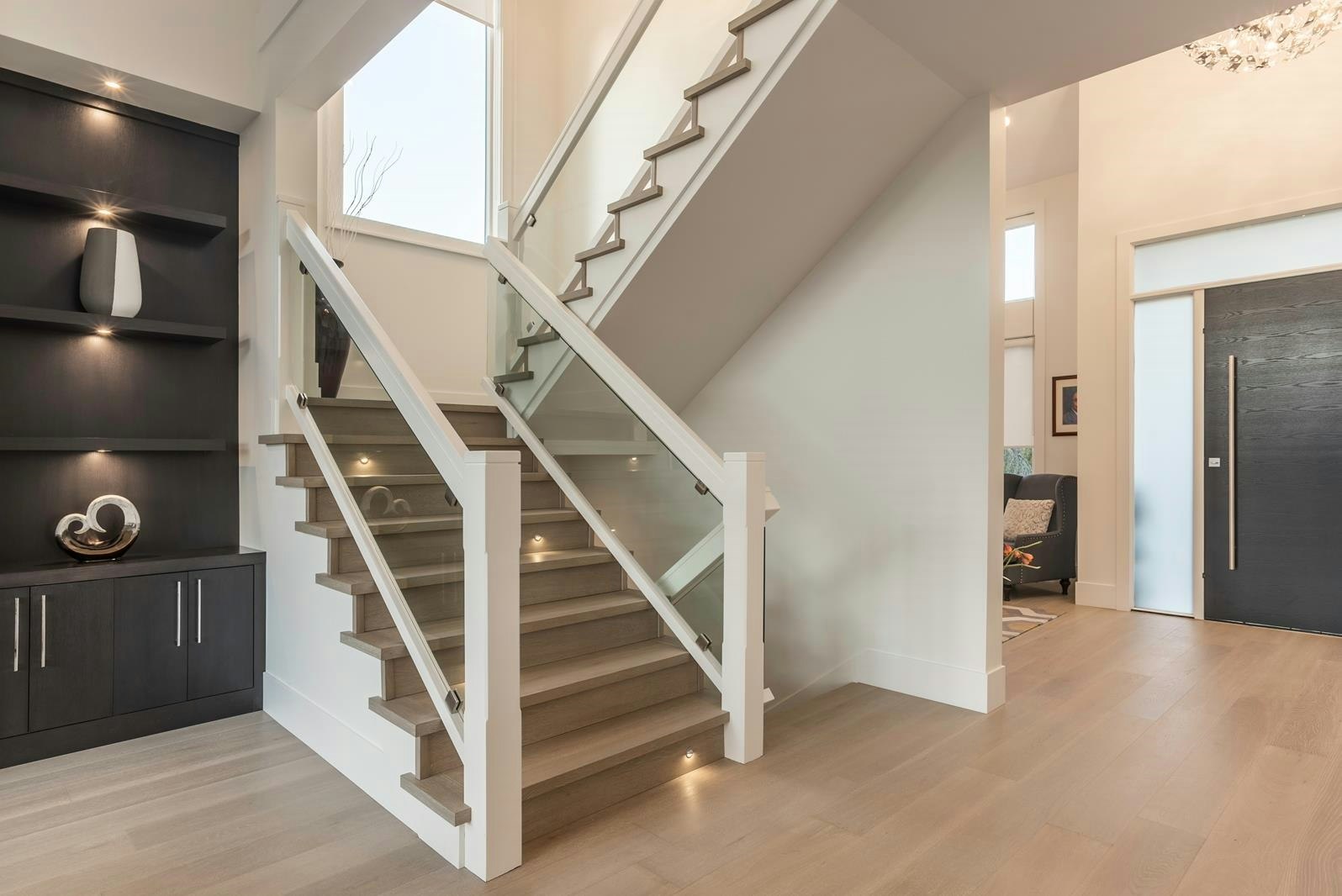 2152 Craigen Avenue - 3