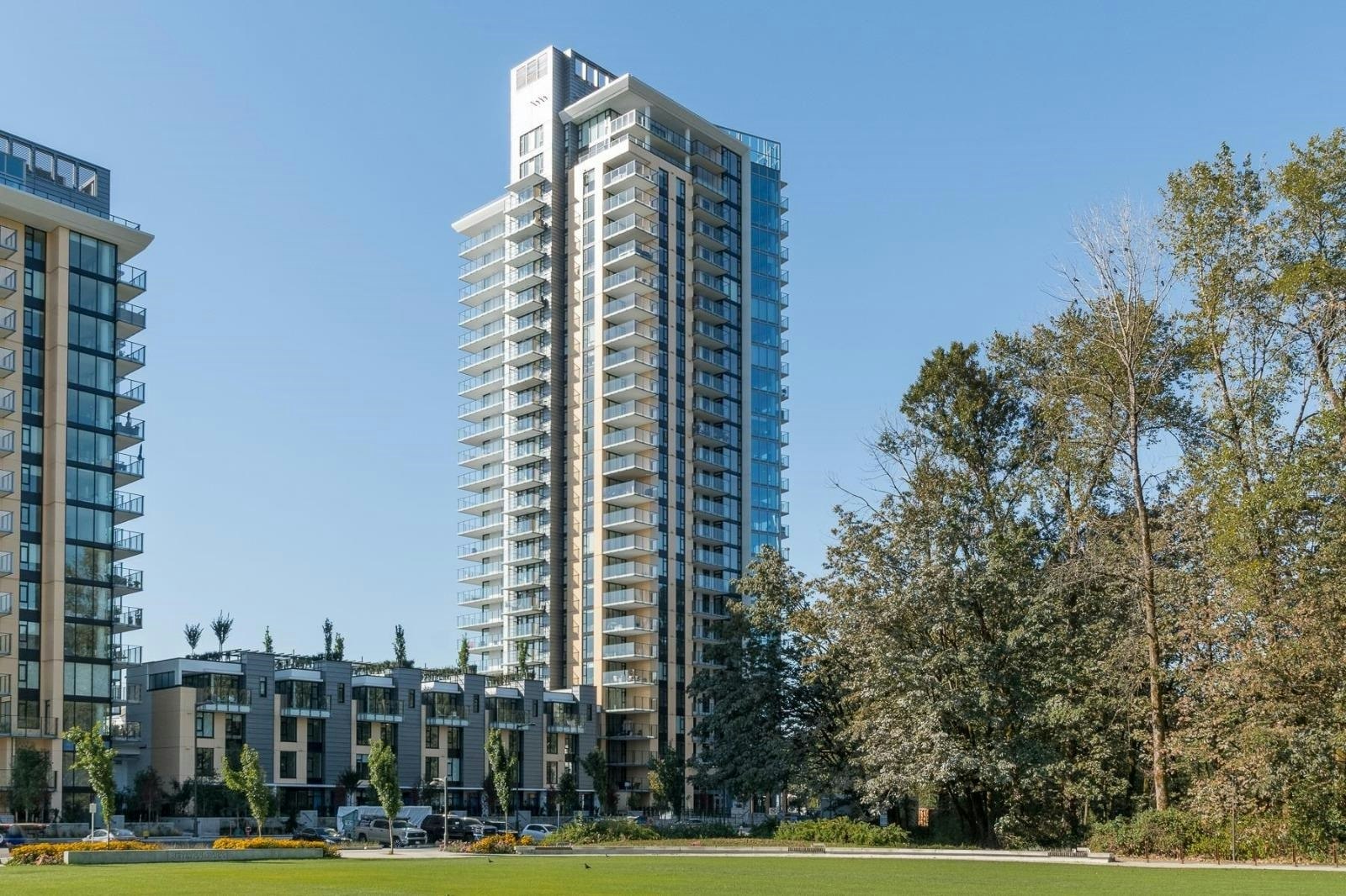 1002-1401 Hunter Street, North Vancouver, BC, V7J 0E2