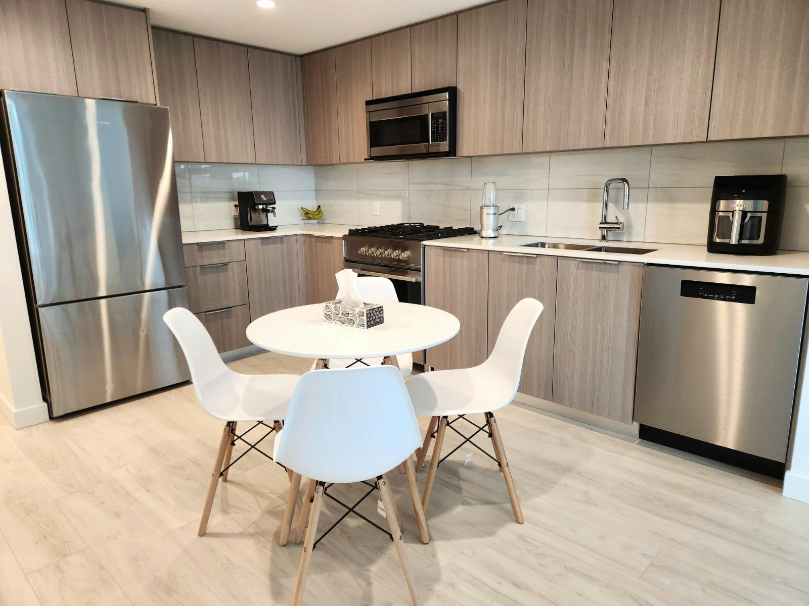 1002-1401 Hunter Street, North Vancouver, BC, V7J 0E2 - 7