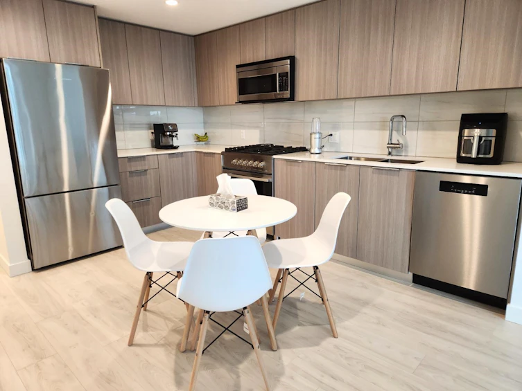 1002-1401 Hunter Street, North Vancouver, BC, V7J 0E2 - 7
