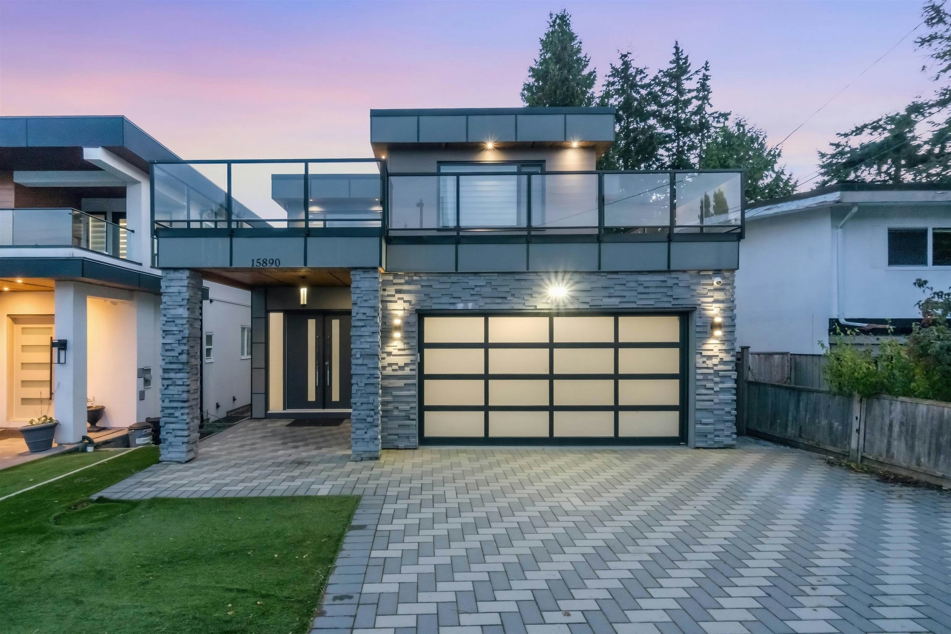 15890 Russell Avenue, Surrey, BC, V4B 2S4