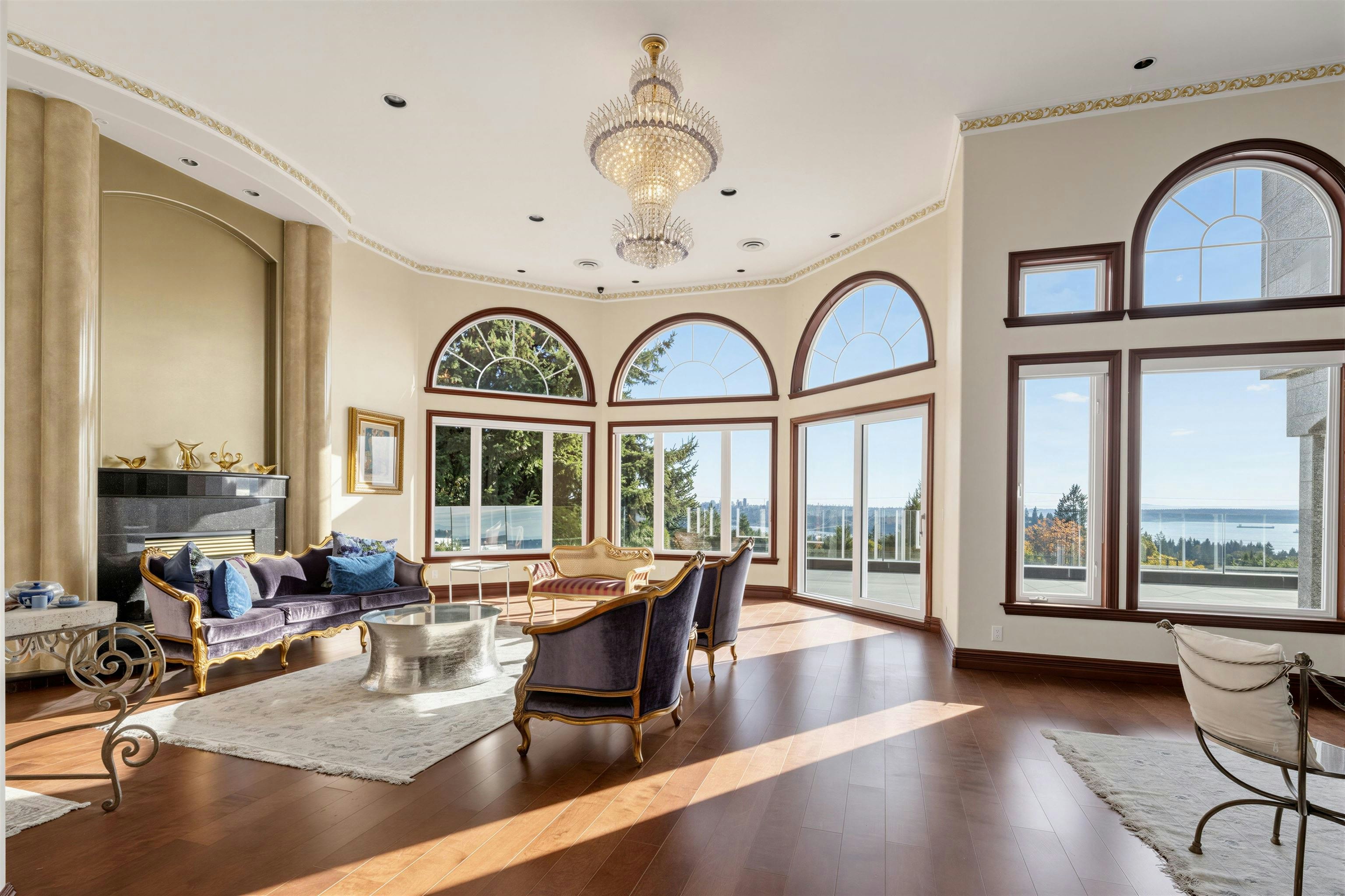 690 Fairmile Road - 4
