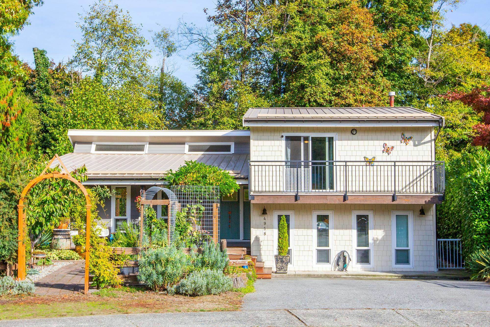 4958 198b Street, Langley, BC, V3A 6L4