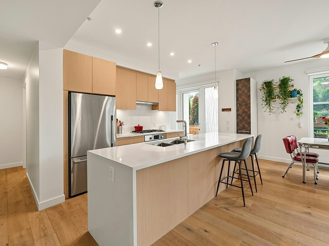 104-108 E 35th Avenue, Vancouver, BC, V5W 1A6 - 8