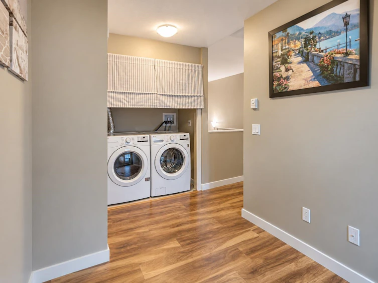 16-8600 No. 3 Road, Richmond, BC, V6Y 2E8 - 21