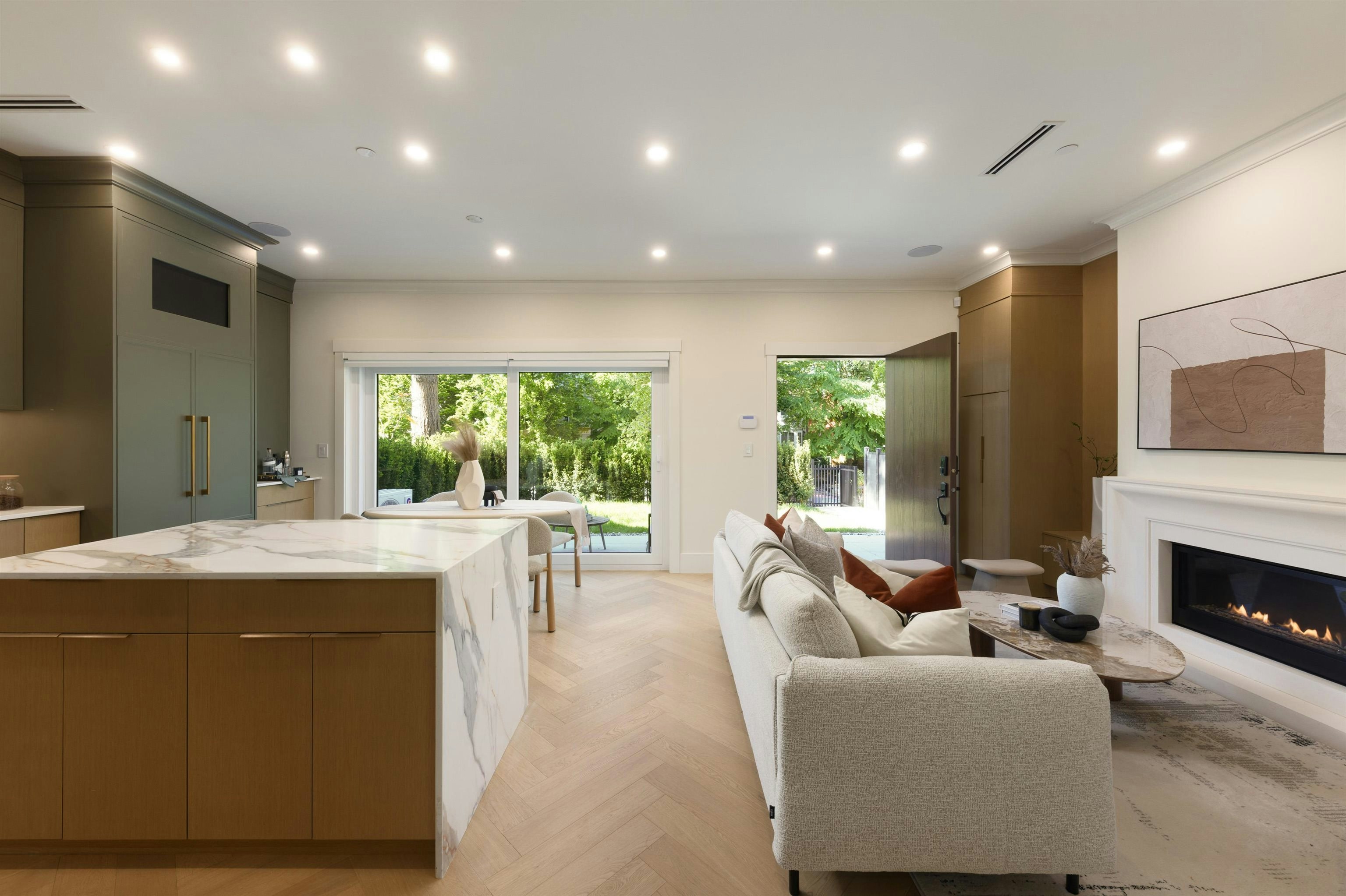 1-258 E 19 Avenue, Vancouver, BC, V5V 1J2 - 8