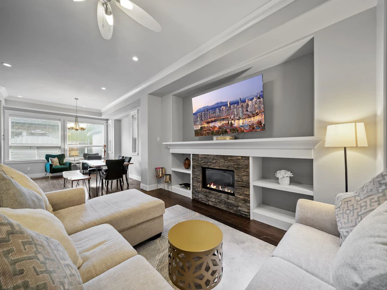 2830 160 Street, Surrey, BC, V3Z 3W1 - 2