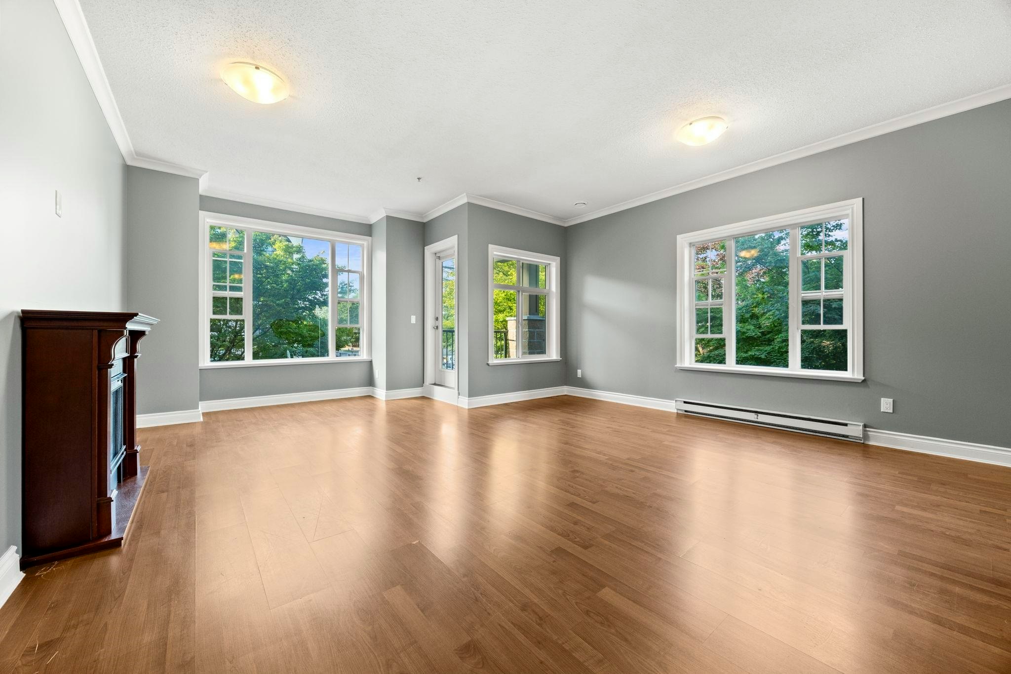 201-20286 53a Avenue, Langley, BC, V3A 0A8