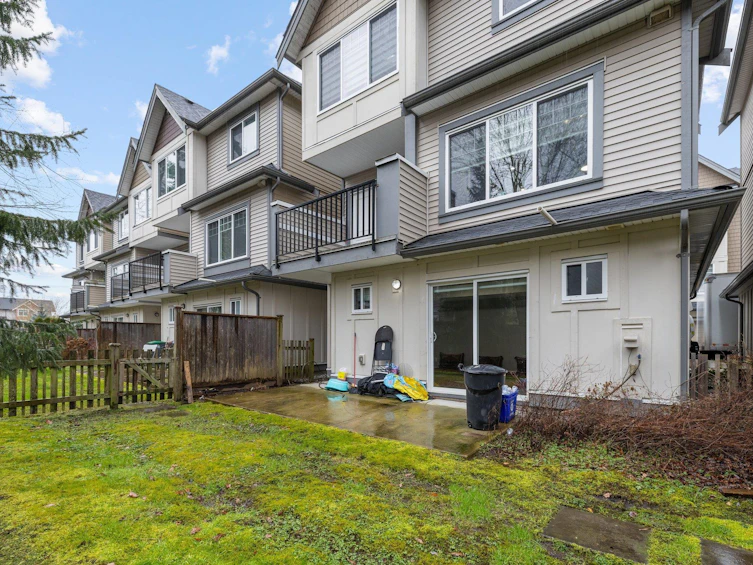 17-6971 122 Street, Surrey, BC, V3W 1B6 - 17
