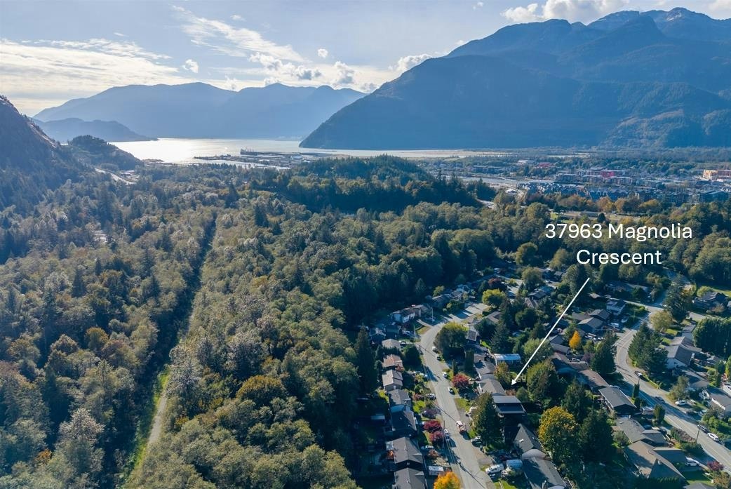 37963 Magnolia Crescent, Squamish, BC, V8B 0X7 - 36