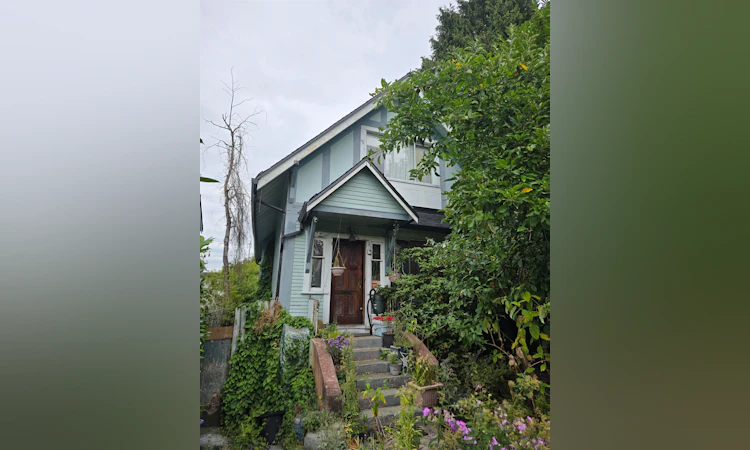 2153 Franklin Street