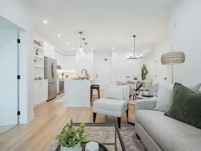 308-46185 Thomas Road - 3