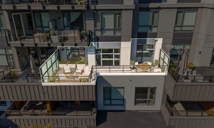 208-707 E 3 Street