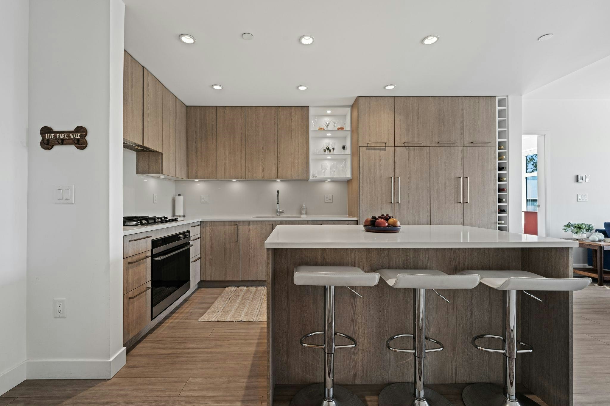 208-707 E 3 Street, North Vancouver, BC, V7L 1G8 - 8