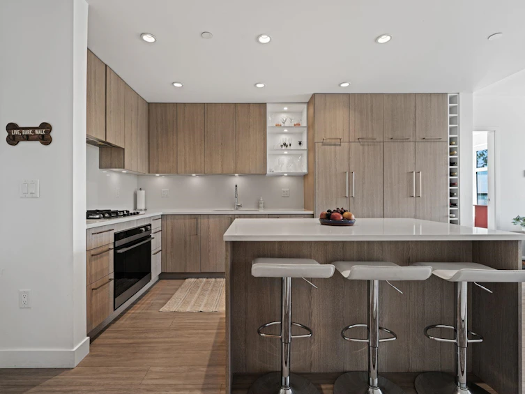 208-707 E 3 Street, North Vancouver, BC, V7L 1G8 - 8