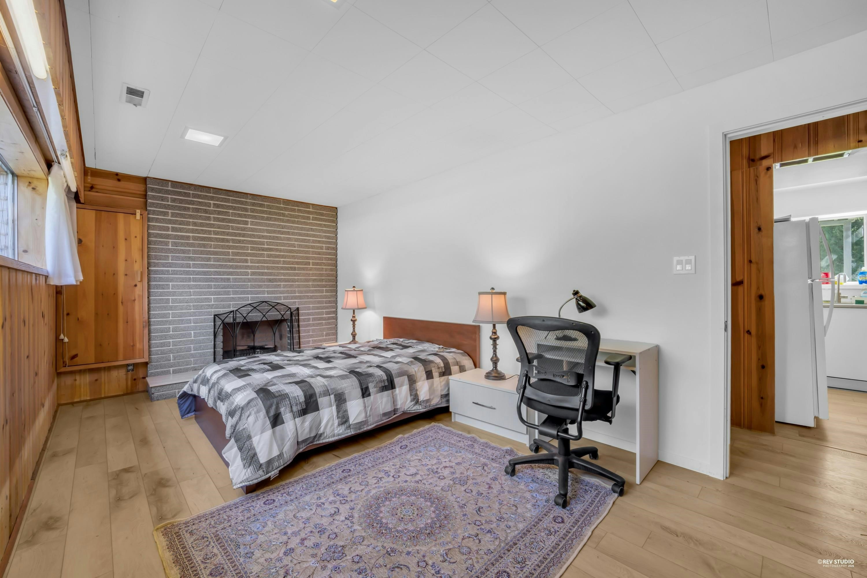 4578 Capilano Road, North Vancouver, BC, V7R 4K3 - 14