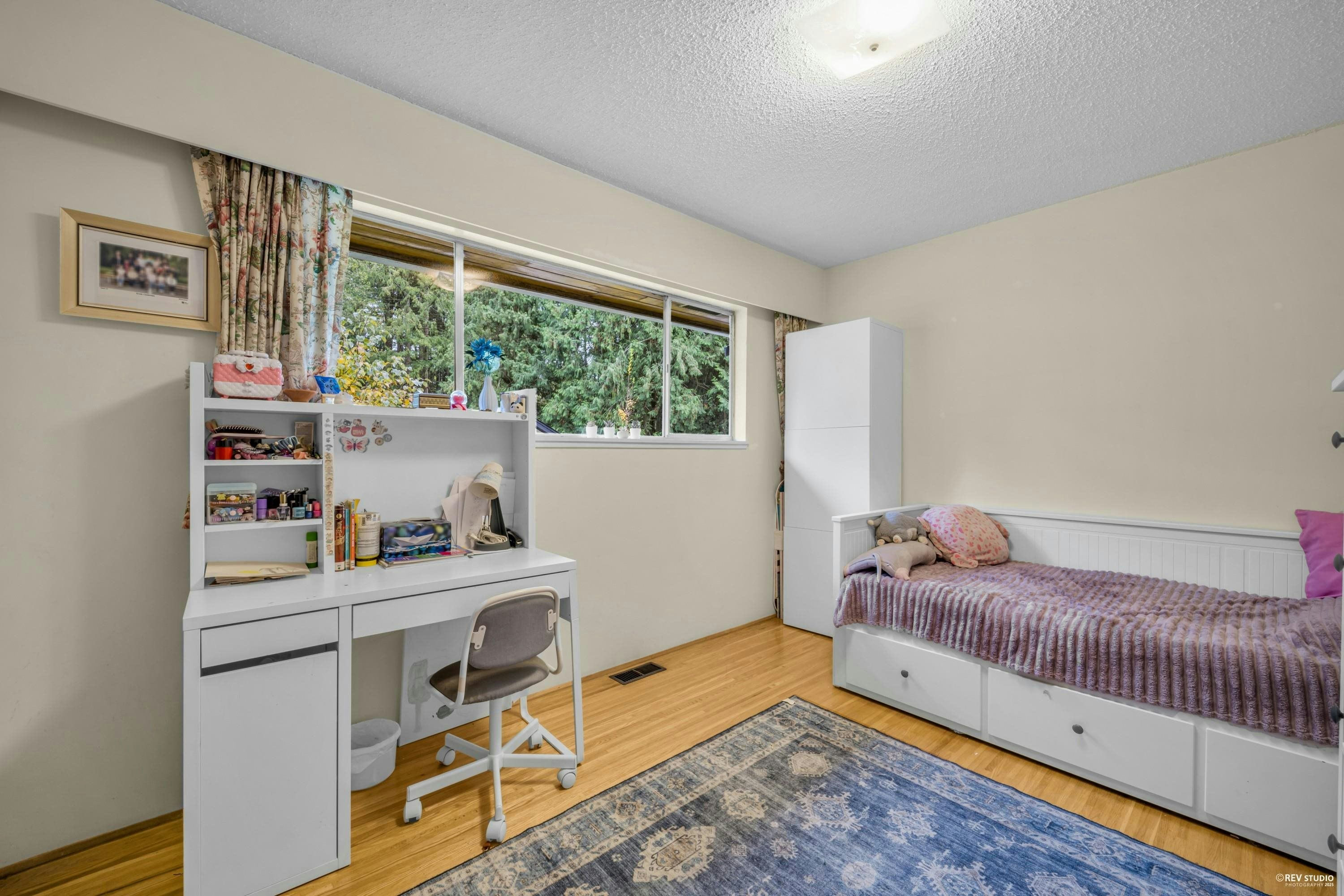4578 Capilano Road, North Vancouver, BC, V7R 4K3 - 9