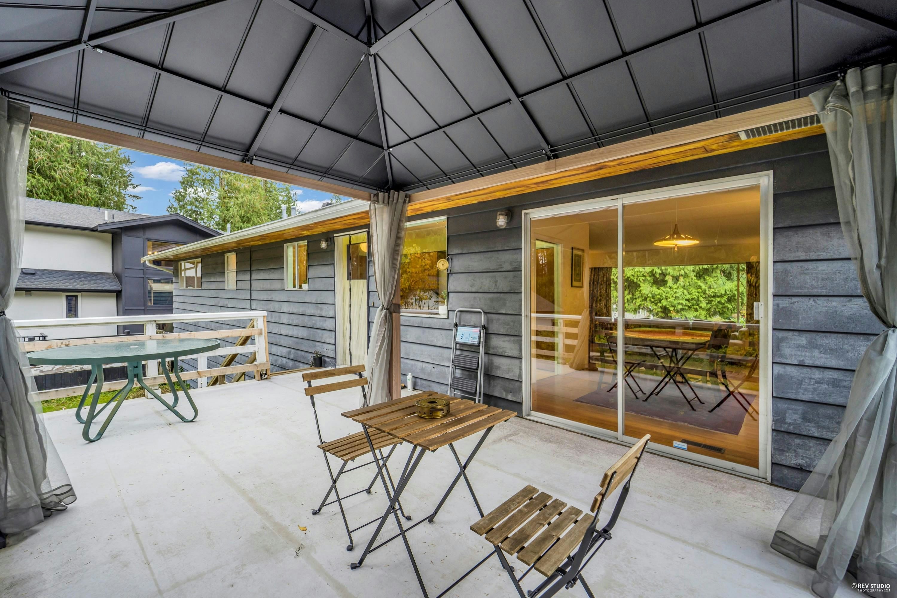 4578 Capilano Road, North Vancouver, BC, V7R 4K3 - 18