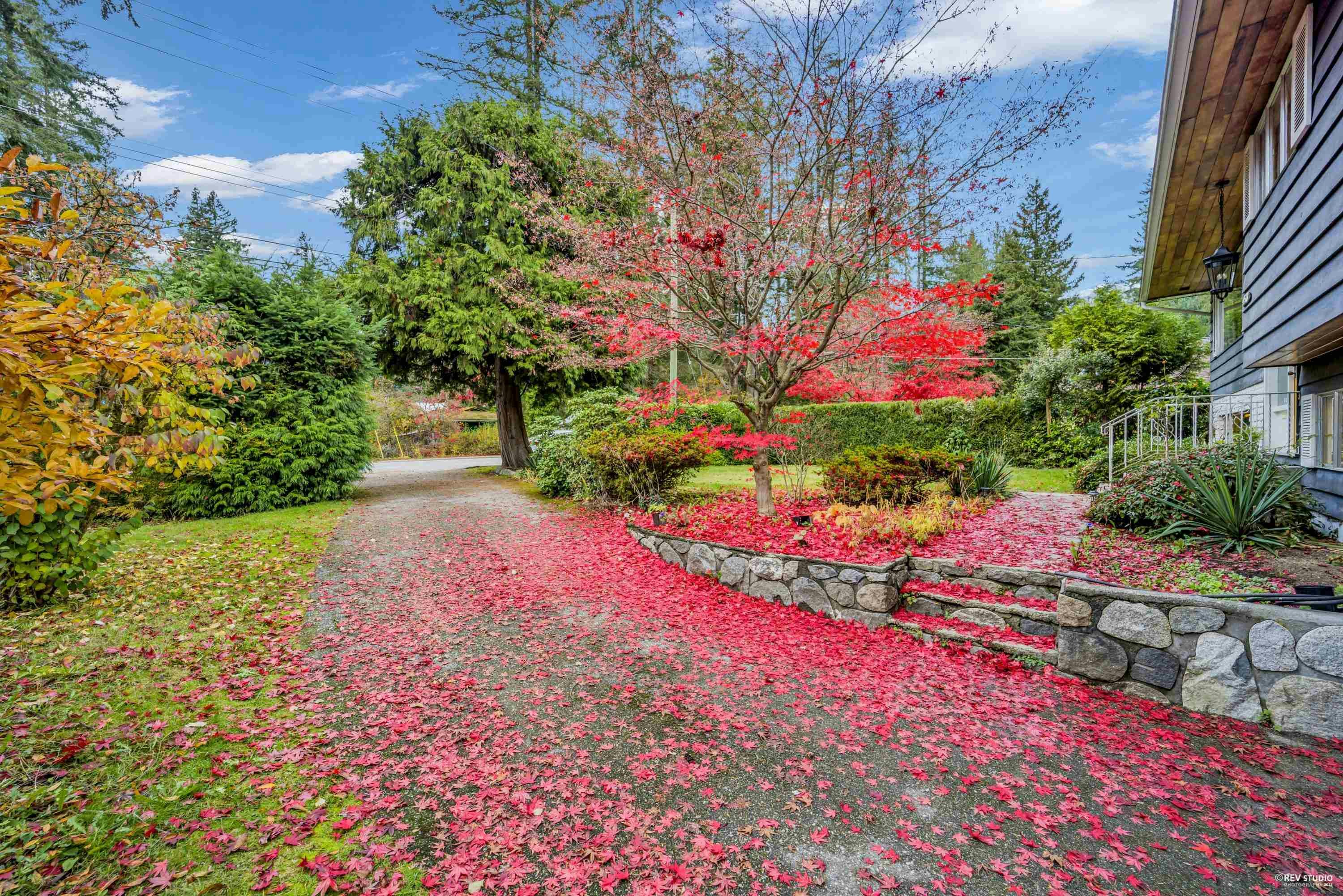 4578 Capilano Road, North Vancouver, BC, V7R 4K3 - 23