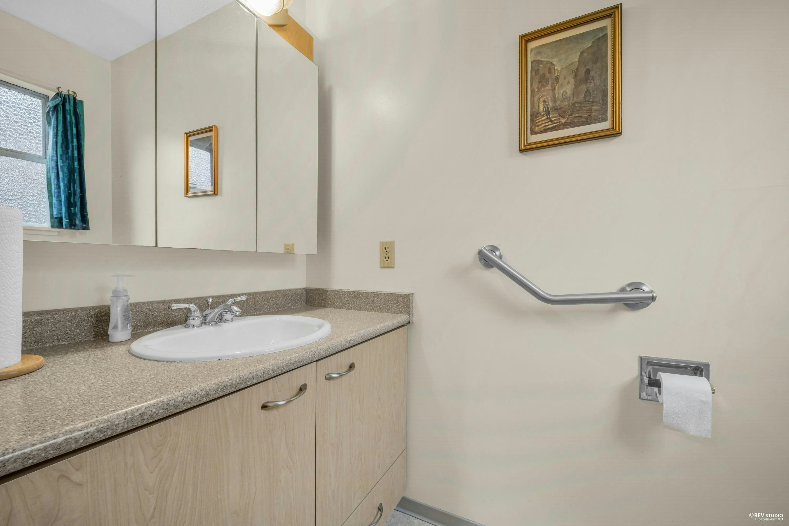 4578 Capilano Road, North Vancouver, BC, V7R 4K3 - 17