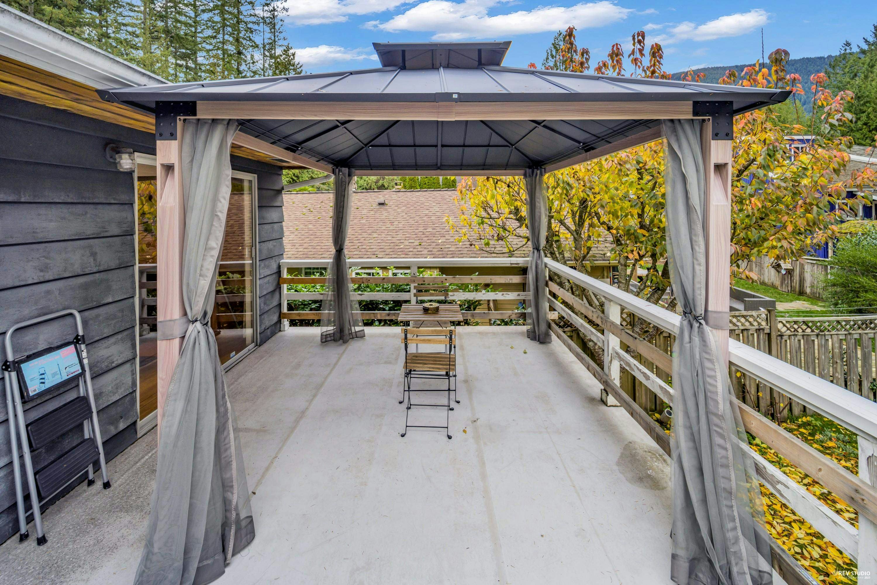 4578 Capilano Road, North Vancouver, BC, V7R 4K3 - 10