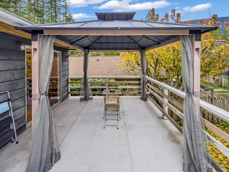 4578 Capilano Road, North Vancouver, BC, V7R 4K3 - 10