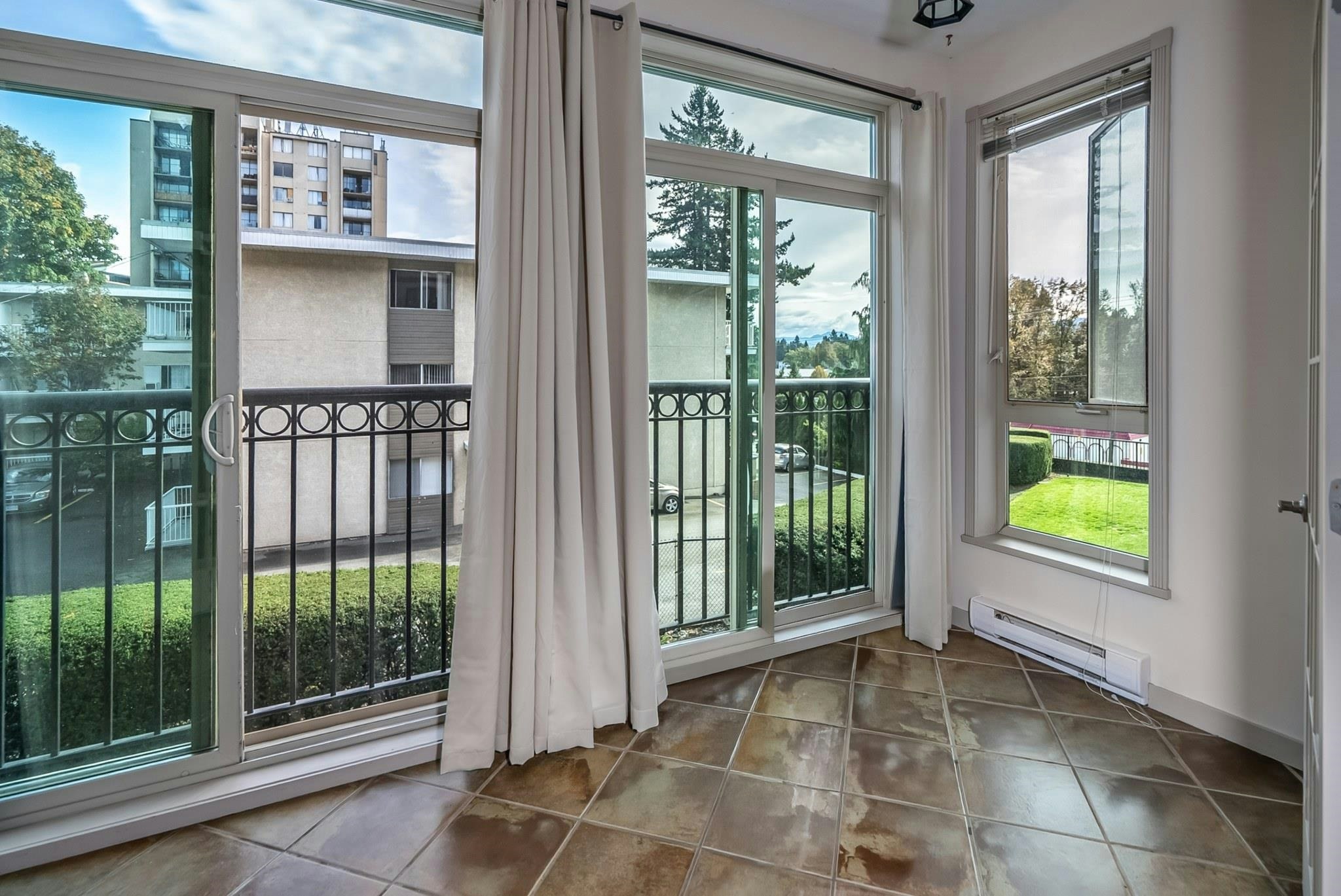 207-33485 South Fraser Way, Abbotsford, BC, V2S 8P9 - 31