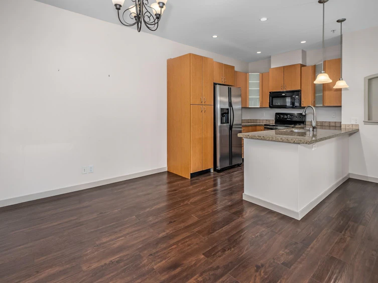 207-33485 South Fraser Way, Abbotsford, BC, V2S 8P9 - 13