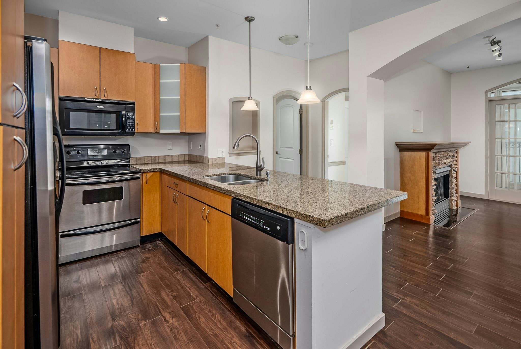 207-33485 South Fraser Way, Abbotsford, BC, V2S 8P9 - 18