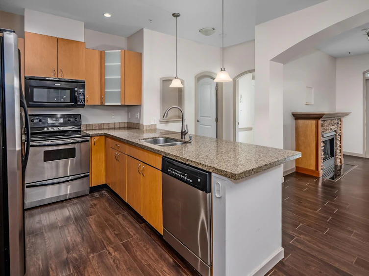 207-33485 South Fraser Way, Abbotsford, BC, V2S 8P9 - 18