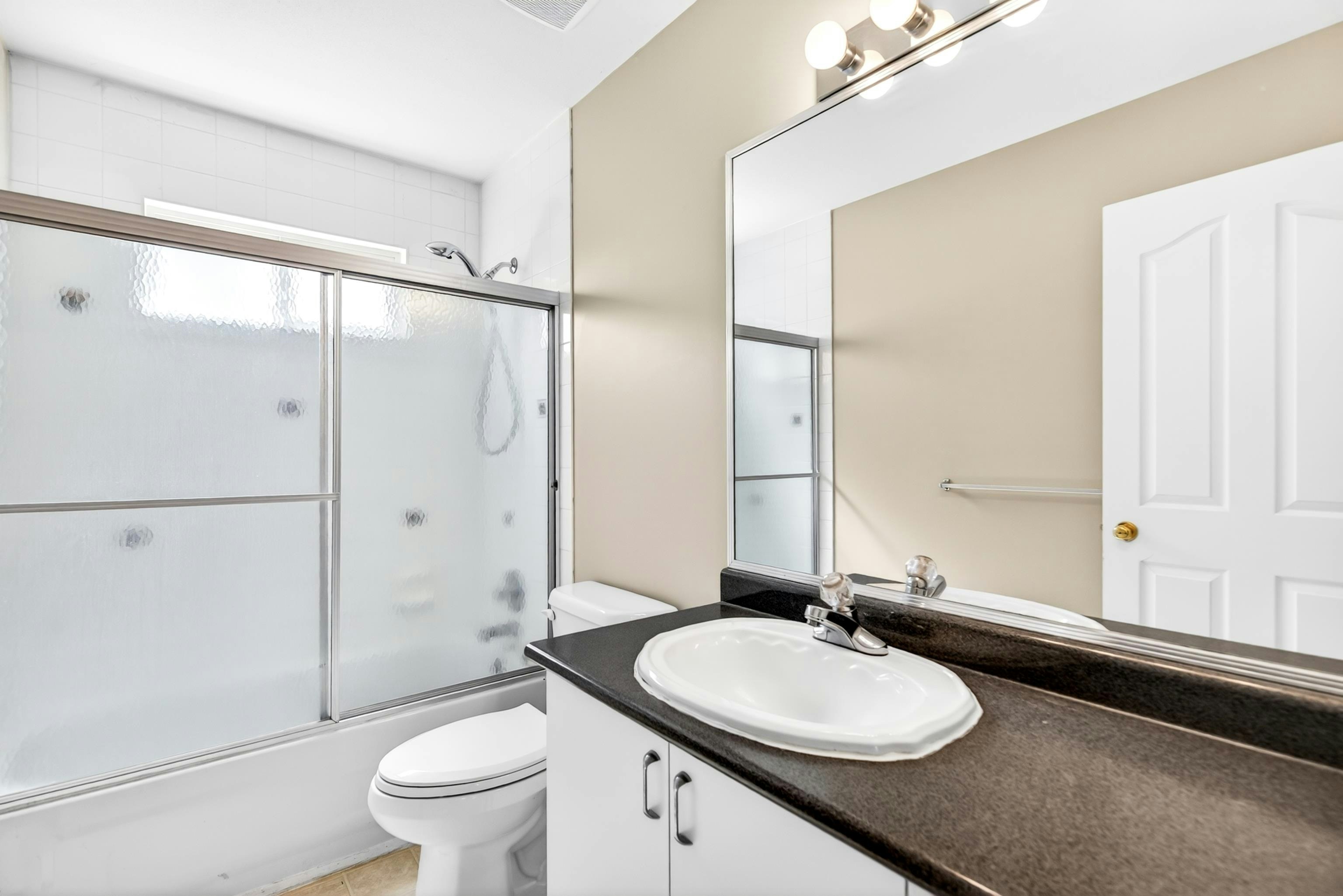 231 Suzuki Street, New Westminster, BC, V3M 6X2 - 24