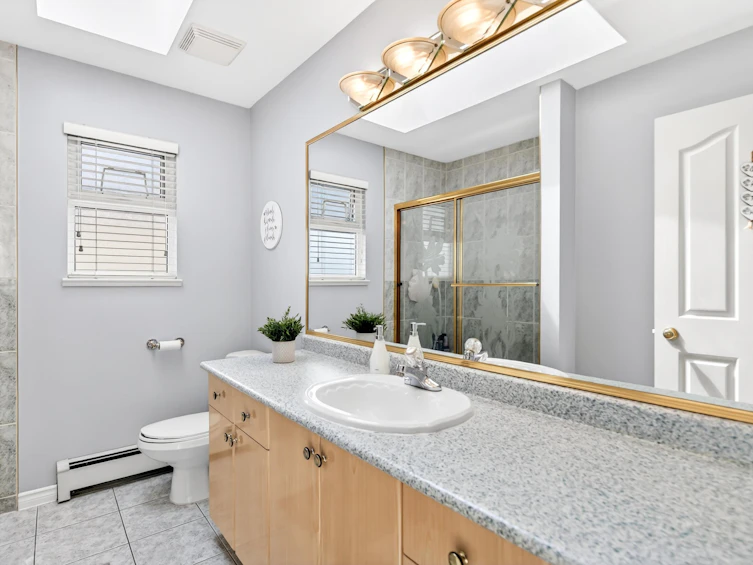 231 Suzuki Street, New Westminster, BC, V3M 6X2 - 19