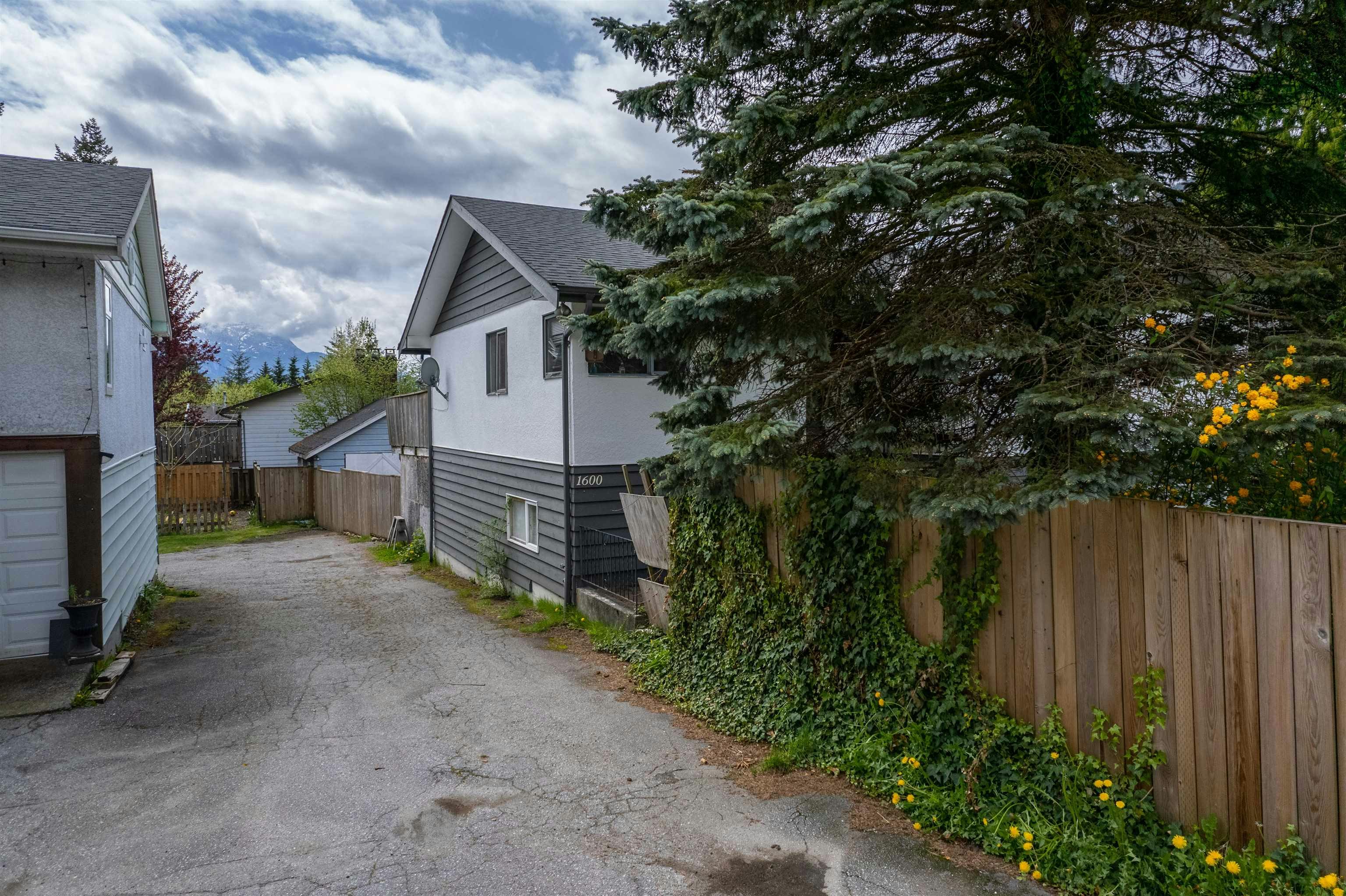 1600 Depot Road - 4